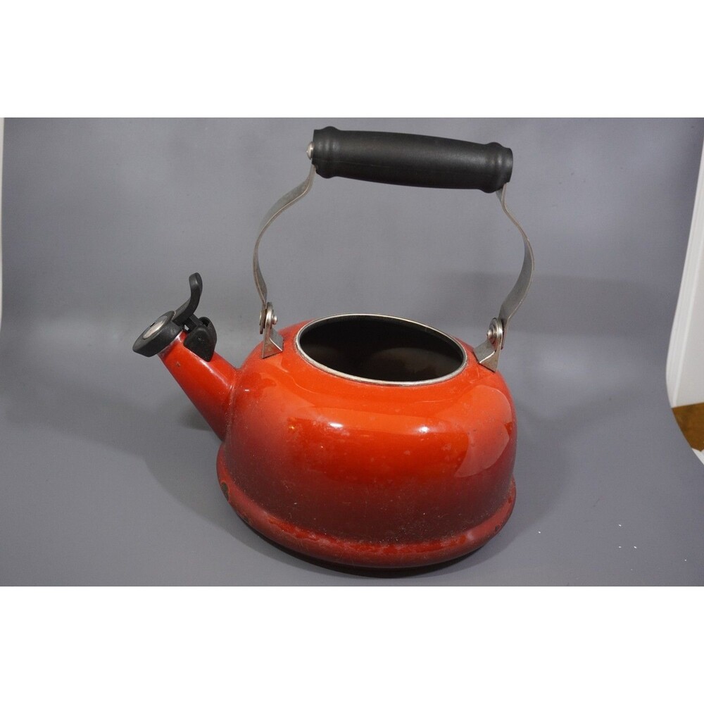 Le Creuset Tea Kettle Teapot Enamel Red Ombre 1.7 Qt (1.6L) No Lid